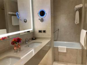 grand hotel de kintele