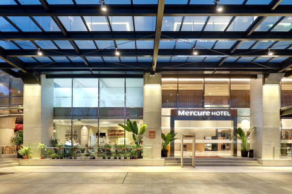 mercure jakarta gatot subroto