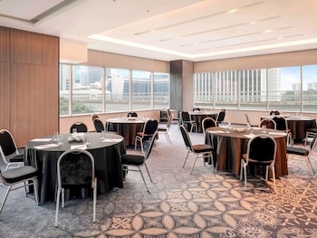 mercure jakarta gatot subroto