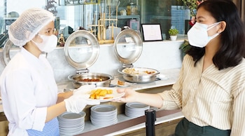 mercure jakarta gatot subroto