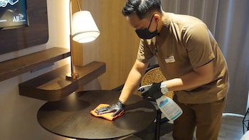 mercure jakarta gatot subroto