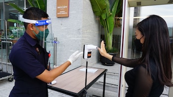 mercure jakarta gatot subroto