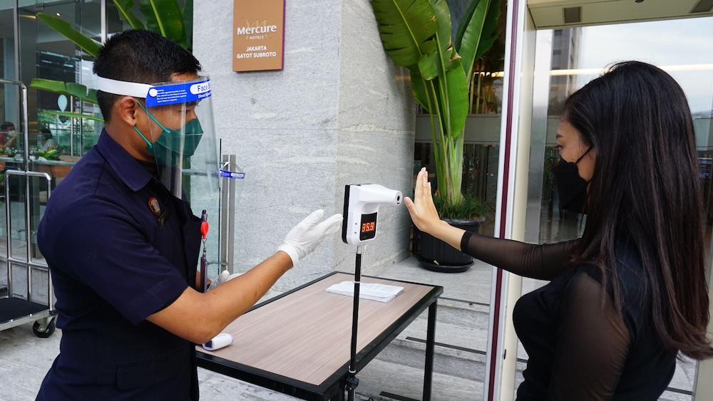 mercure jakarta gatot subroto