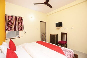 oyo flagship 22406 shree shree guest house