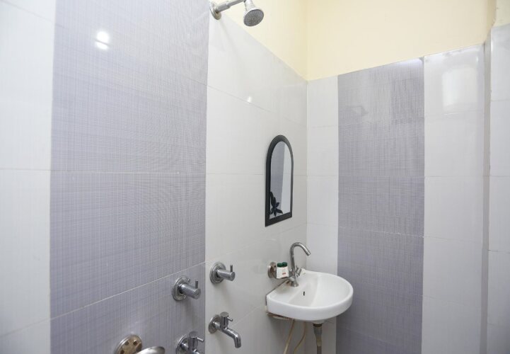 oyo flagship 22406 shree shree guest house