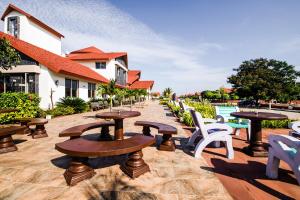 Prabhu Farms And Resort,Chotila>>Ahmedabad,3 star