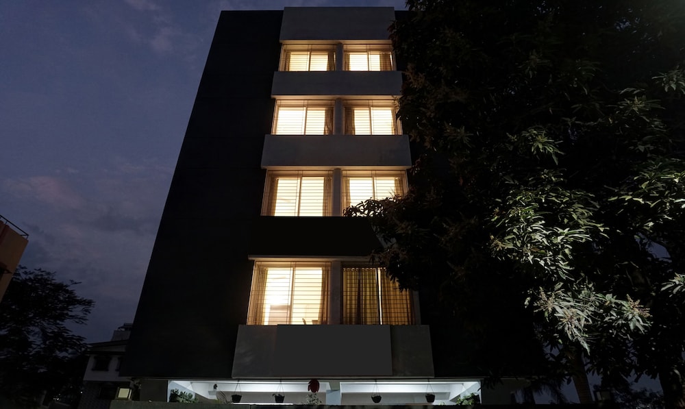 treebo diamond residency ddpk inn