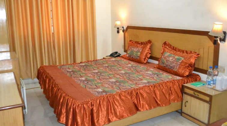 hotel atithi palace