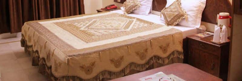 hotel atithi palace