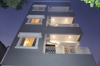 oyo 22963 white castle heritage