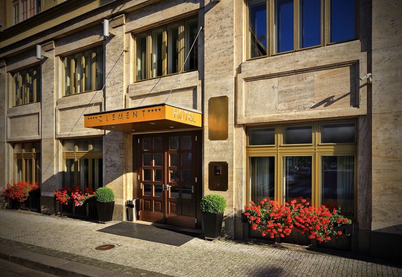 hotel clement
