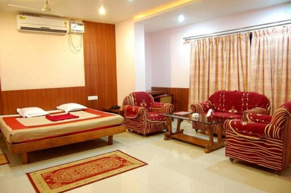 hotel raj residency