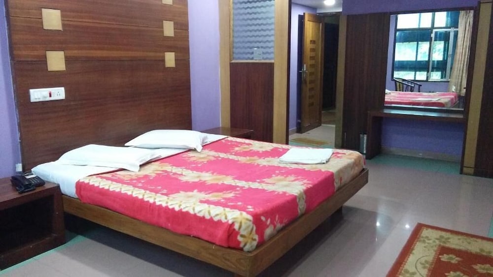 hotel raj residency