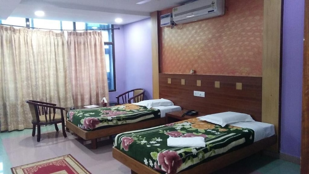 hotel raj residency