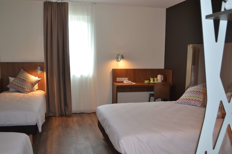 campanile saint jean de luz