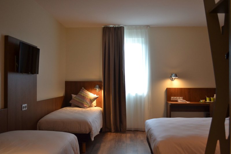 campanile saint jean de luz