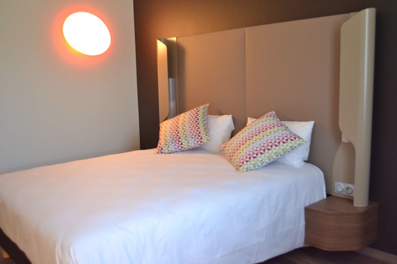 campanile saint jean de luz