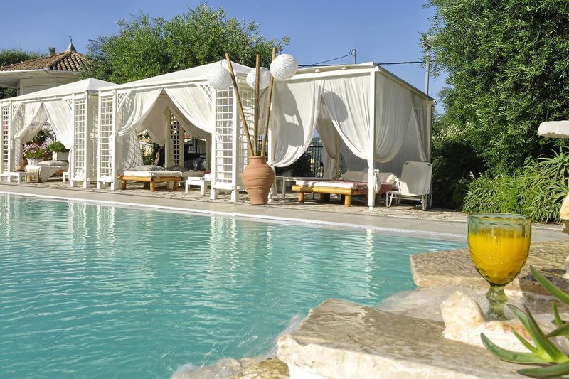nefeli hotel