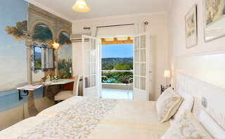 nefeli hotel