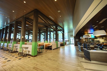 universals endless summer resort dockside inn and suites