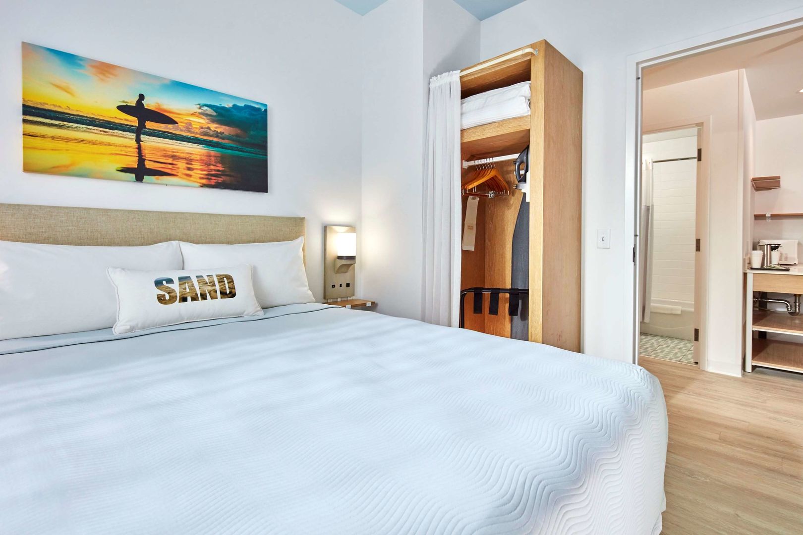 universals endless summer resort dockside inn and suites