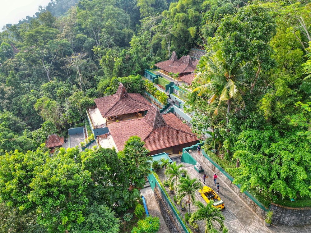 villa borobudur resort
