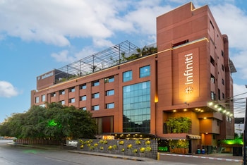 infiniti hotel and spa