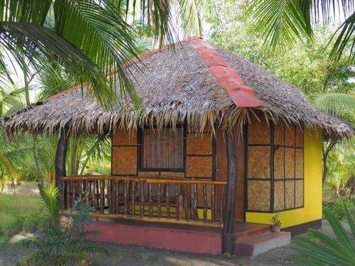 gustavs place silver beach dive resort