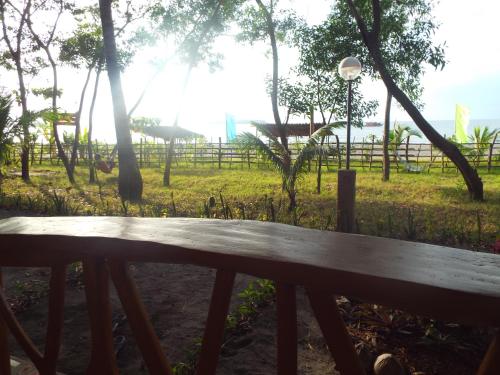 gustavs place silver beach dive resort