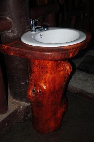 gustavs place silver beach dive resort