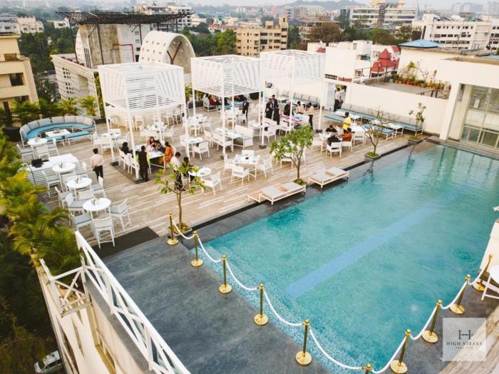Hotel Centre Point, Ramdaspeth,4 star