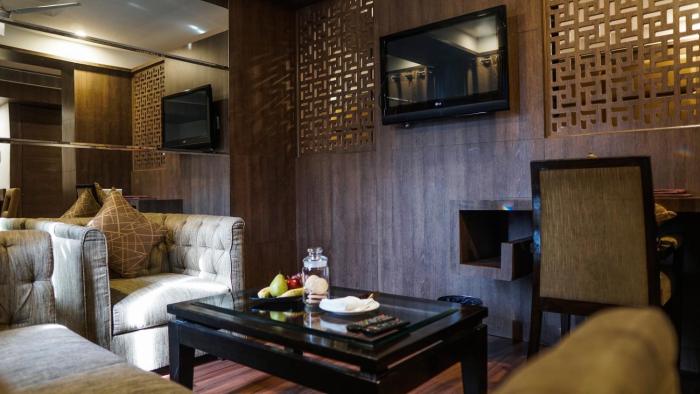 Hotel Centre Point, Ramdaspeth,4 star