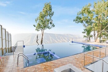 cloud mist resort and spa