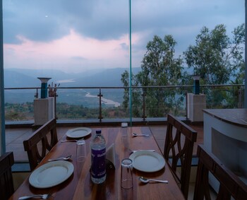 cloud mist resort and spa