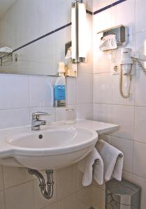 trip inn hotel minerva