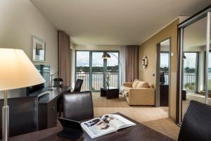 elaya hotel hamburg finkenwerder