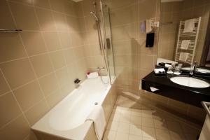 elaya hotel hamburg finkenwerder