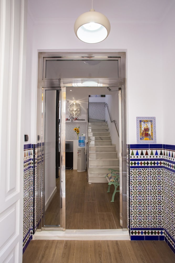 hostal san francisco