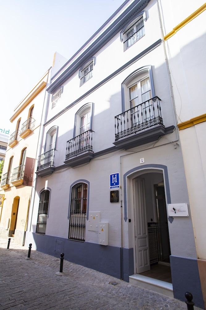 hostal san francisco