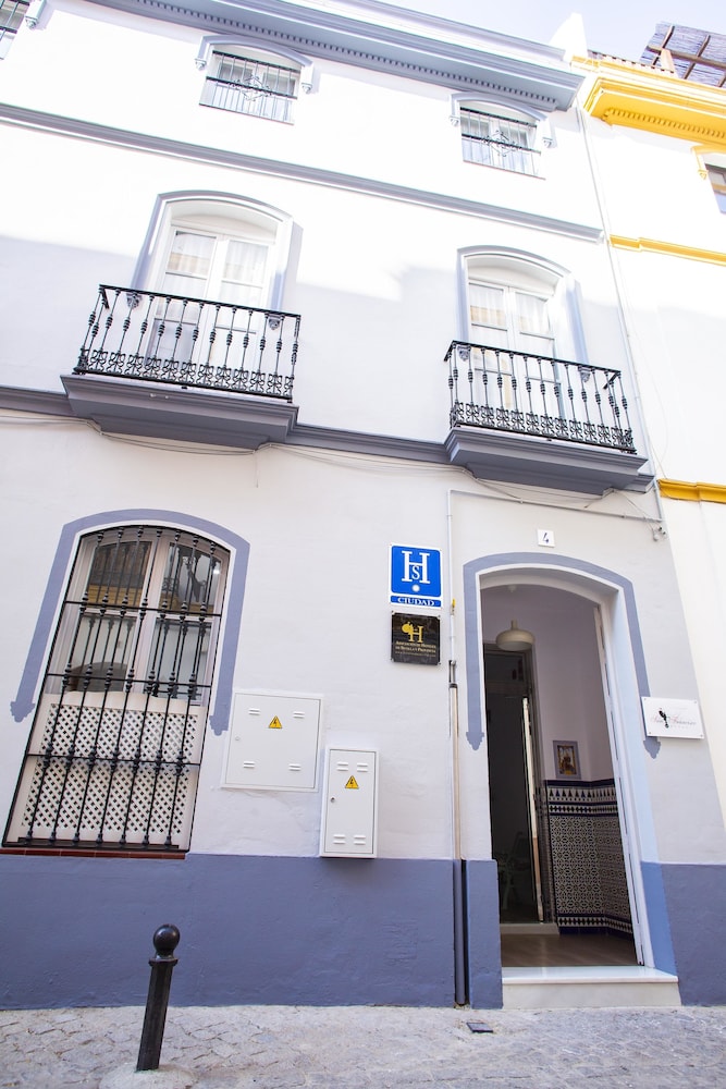 hostal san francisco