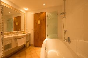 hotel alpina solden adults only