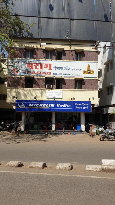 hotel parag deluxe lodging