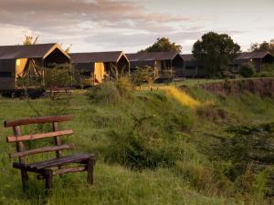 Julia's River Camp,Maasai Mara>>Keekorok,2.5 star
