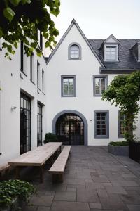 Hotel Purs,Burgbrohl>>Andernach,5 star