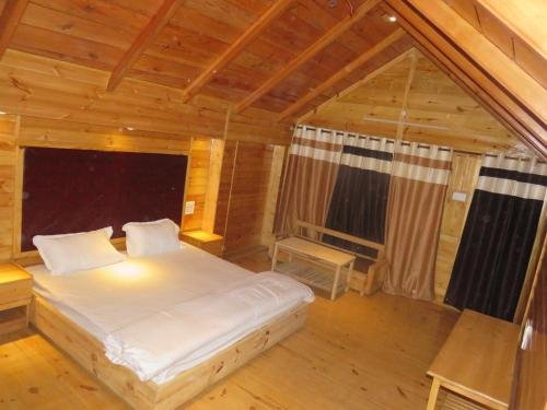durgesh hillock resort