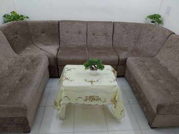 Hotel Green Palace And Ujala Restaurant,Gorakhpur>>Azamgarh,2.5 star