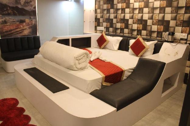 hotel royal amar