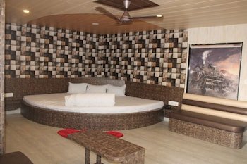 hotel royal amar