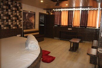 hotel royal amar