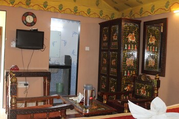 hotel royal amar